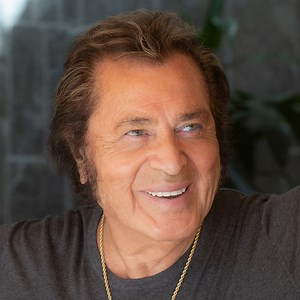 Engelbert Humperdinck Concert & Tour History (Updated for 2026) | Concert Archives
