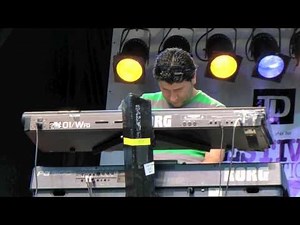 Omar Souleyman in HD, Live at the Montreal International Jazz Festival 2010